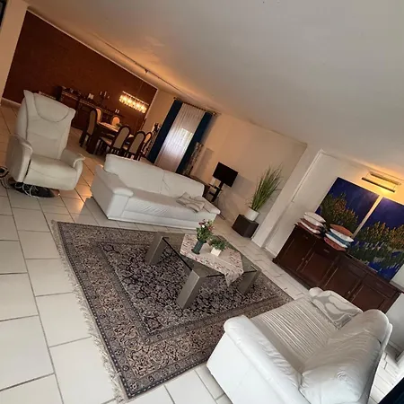 Σπίτι διακοπών Grosses Freistehendes Haus Nahe Messe 4 Baeder Garten Eigenen Garten Isernhagen