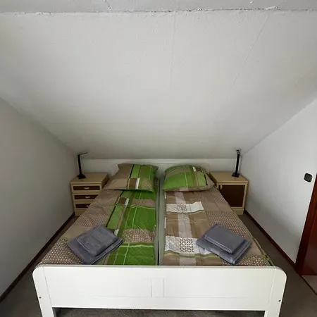 Σπίτι διακοπών Grosses Freistehendes Haus Nahe Messe 4 Baeder Garten Eigenen Garten